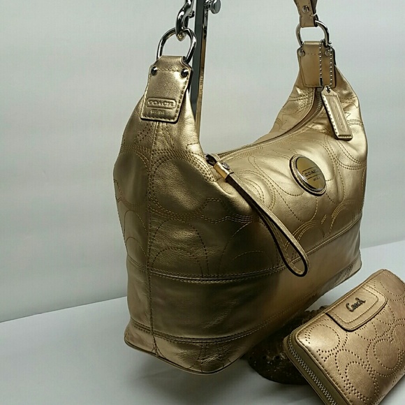 PRICE FIRM METALLIC GOLD LEATHER BAG AND WALLET - Picture 3 of 8